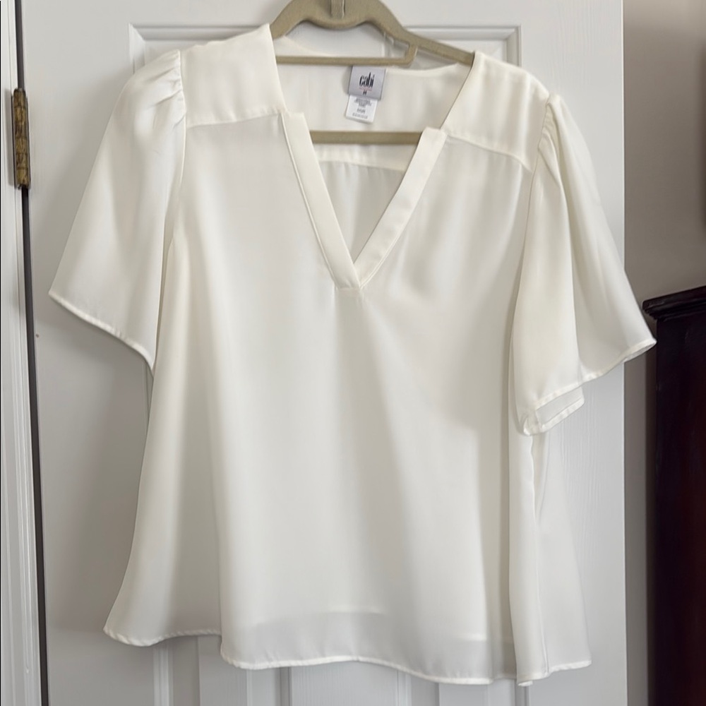 CAbi Women's Cream V-Neck Top